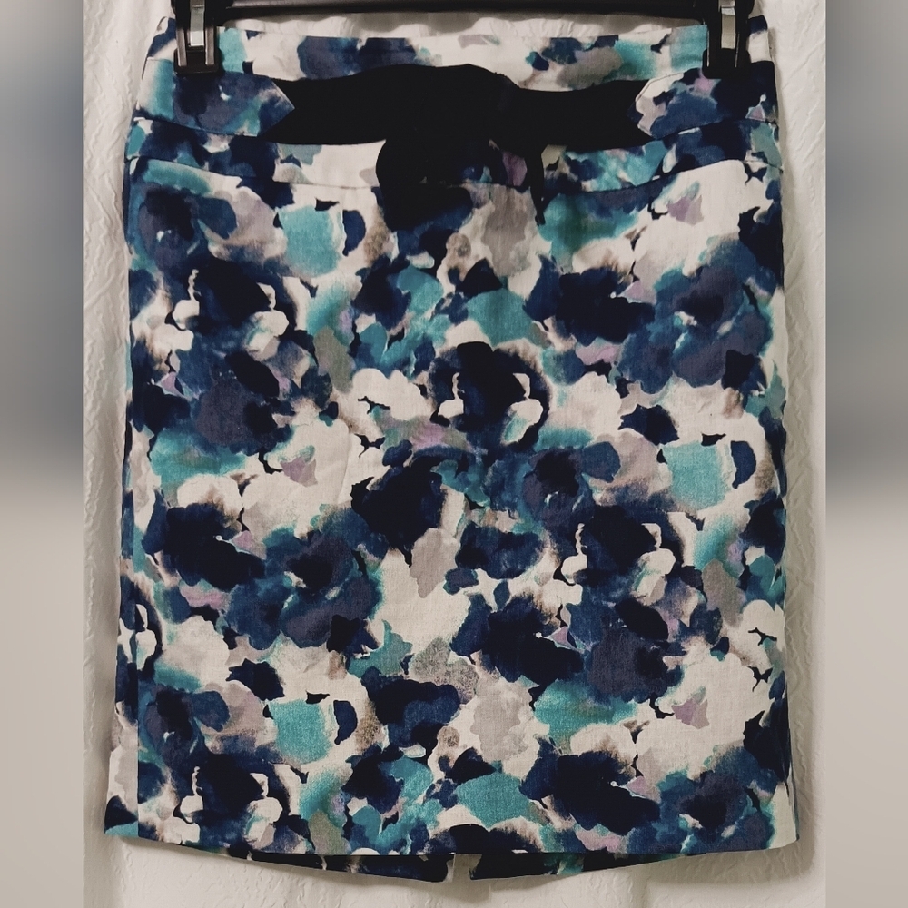 Loft Linen Blend Abstract Floral Hydrangea Skirt Blue Purple size 2